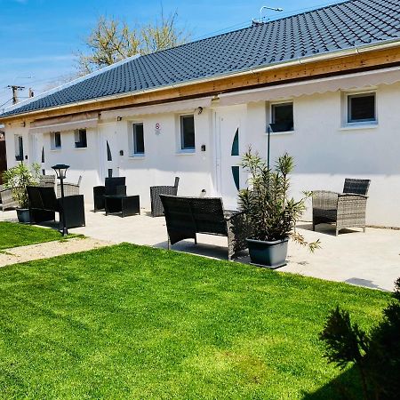 Grafit Apartmanok Hajdúnánás Esterno foto