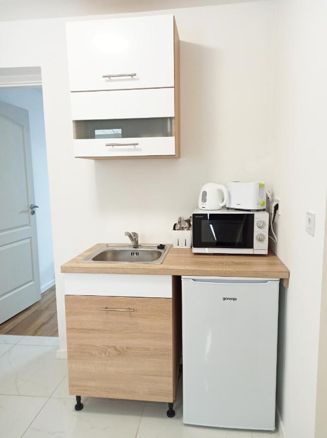 Grafit Apartmanok Hajdúnánás Esterno foto